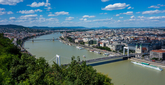 Budapest Architecture City Guide: 15 Projects Tracing a Capital Built on Layers Budapest Architecture City Guide: 15 Projects Tracing a Capital Built on Layers - Image 1 of 21