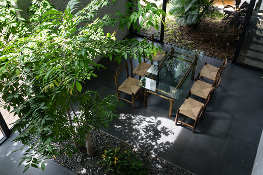 Heat as a Design Partner: Trees, Soil, and Wind Corridors as Cooling Infrastructure Heat as a Design Partner: Trees, Soil, and Wind Corridors as Cooling Infrastructure - Image 18 of 23