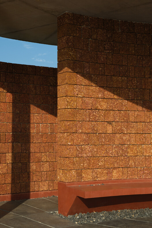 Four Walls Pavilion / Studio Mango Four Walls Pavilion / Studio Mango - Exterior Photography, Brick