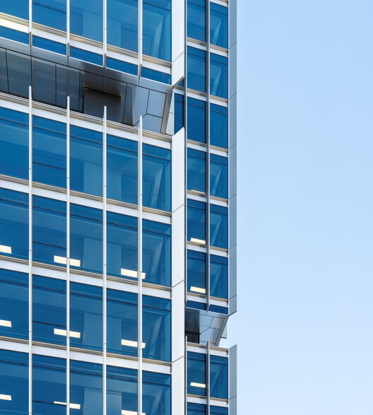 Jing'An Investment Center / Nikken Sekkei - Exterior Photography, Glass
