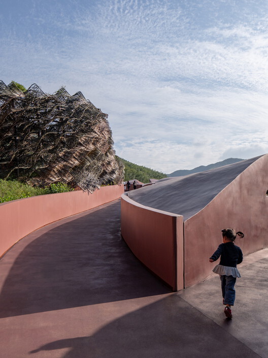 The Earth Valley Theater / GOA (Group of Architects) The Earth Valley Theater / GOA (Group of Architects) - Exterior Photography