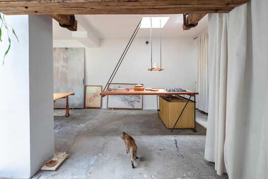The House of the Maywas / La Cabina de la Curiosidad - Interior Photography, Kitchen, Wood, Lighting, Beam