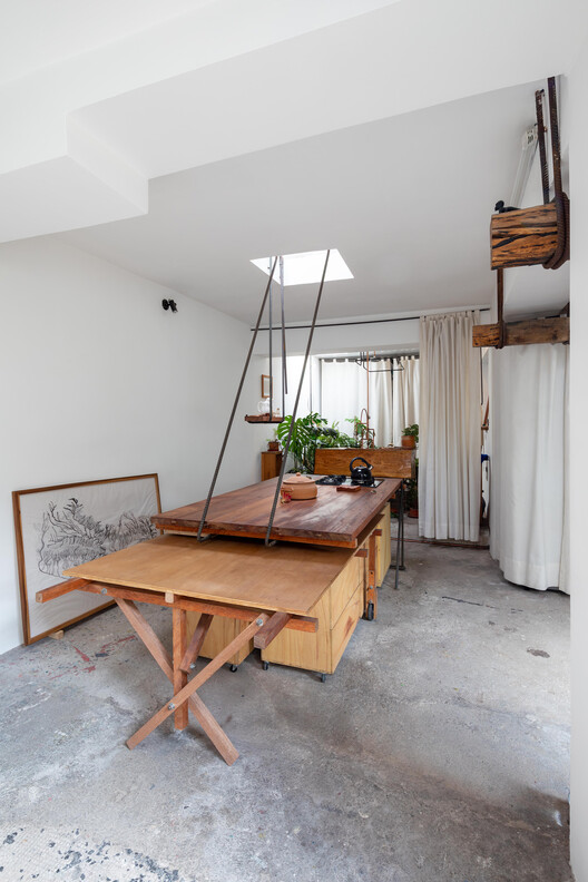 The House of the Maywas / La Cabina de la Curiosidad - Interior Photography, Wood, Table, Lighting, Chair