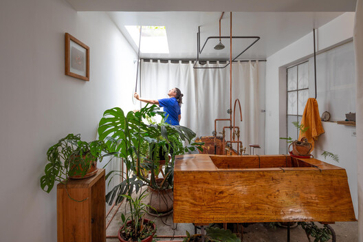 The House of the Maywas / La Cabina de la Curiosidad - Interior Photography