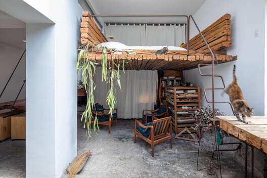 The House of the Maywas / La Cabina de la Curiosidad - Interior Photography, Wood, Lighting, Bedroom, Bed