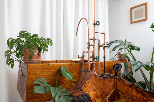 The House of the Maywas / La Cabina de la Curiosidad - Interior Photography, Wood