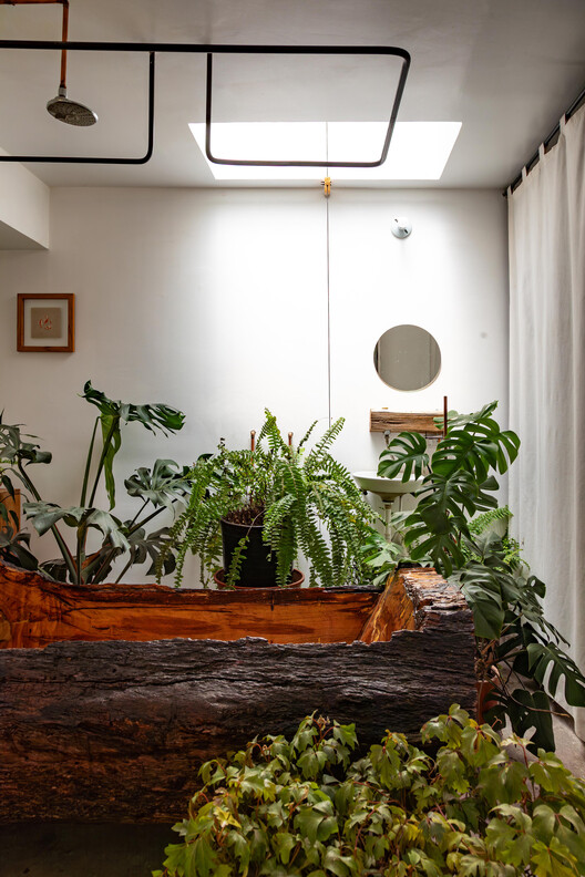 The House of the Maywas / La Cabina de la Curiosidad - Interior Photography, Lighting