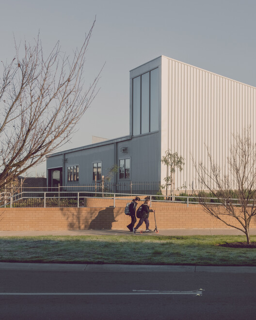 Clyde Creek Primary School / Kerstin Thompson Architects Clyde Creek Primary School / Kerstin Thompson Architects - Exterior Photography