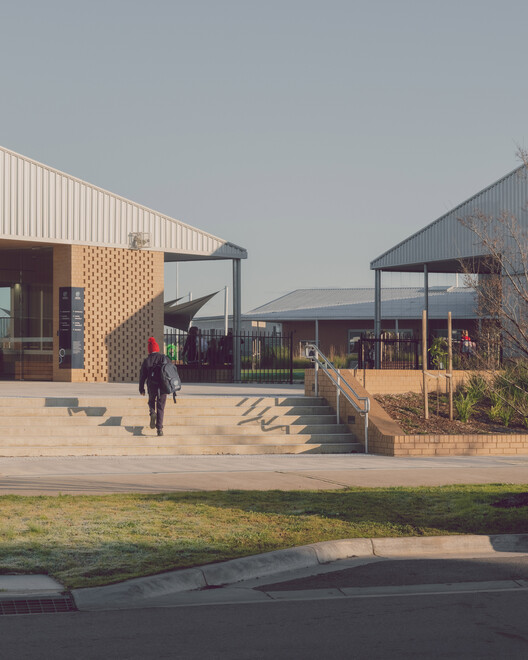 Clyde Creek Primary School / Kerstin Thompson Architects Clyde Creek Primary School / Kerstin Thompson Architects - Exterior Photography