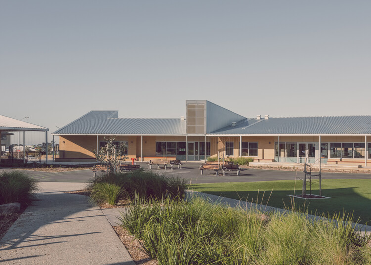 Clyde Creek Primary School / Kerstin Thompson Architects - More Images