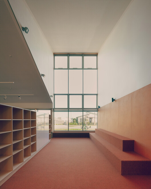 Clyde Creek Primary School / Kerstin Thompson Architects Clyde Creek Primary School / Kerstin Thompson Architects - Interior Photography, Wood, Glass