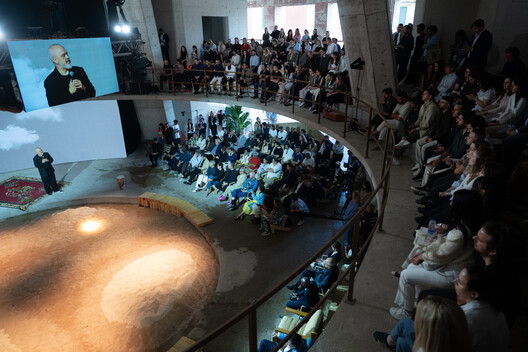 Go East: What Tirana's Bread & Heart Festival Reveals About Architecture and Landscape Go East: What Tirana's Bread & Heart Festival Reveals About Architecture and Landscape - Image 28 of 48