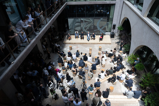 Go East: What Tirana's Bread & Heart Festival Reveals About Architecture and Landscape Go East: What Tirana's Bread & Heart Festival Reveals About Architecture and Landscape - Image 10 of 48