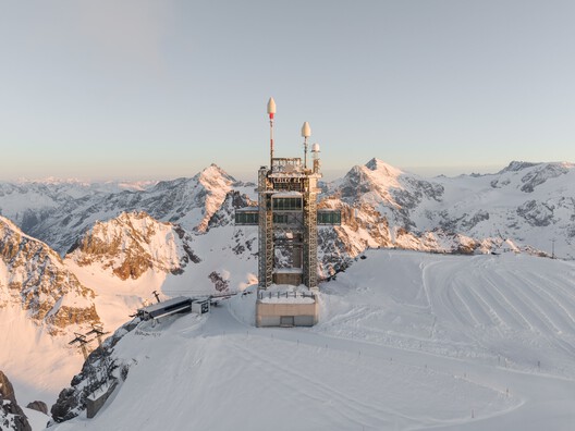 TITLIS Tower / Herzog & de Meuron TITLIS Tower / Herzog & de Meuron - Image 7 of 24