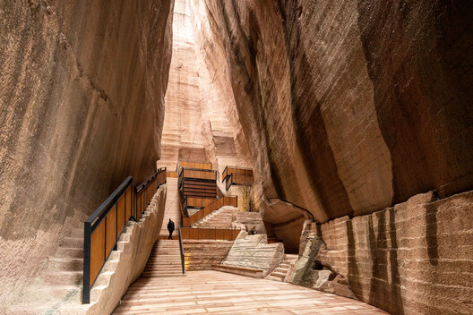From Quarry to Countertop: Tracing the Origins of Natural Stone in Architecture - Image 8 of 19