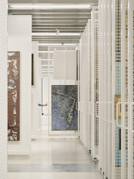 Eva and Marc Besen Centre / Kerstin Thompson Architects Eva and Marc Besen Centre / Kerstin Thompson Architects - Image 4 of 17