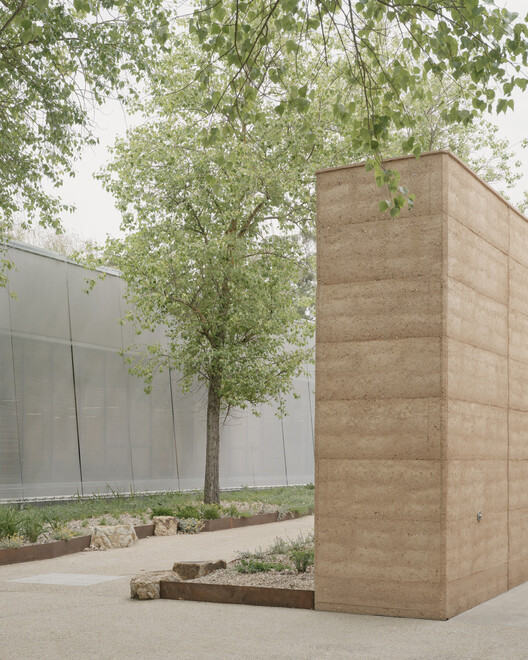 Eva and Marc Besen Centre / Kerstin Thompson Architects Eva and Marc Besen Centre / Kerstin Thompson Architects - Exterior Photography