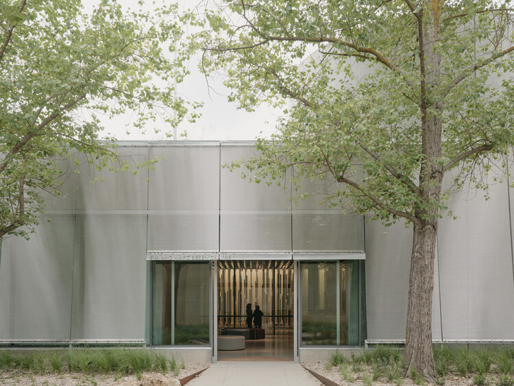 Eva and Marc Besen Centre / Kerstin Thompson Architects - More Images