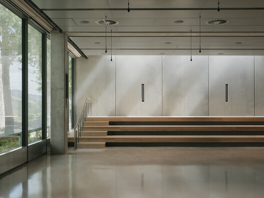 Eva and Marc Besen Centre / Kerstin Thompson Architects Eva and Marc Besen Centre / Kerstin Thompson Architects - Interior Photography, Stairs, Wood, Lighting, Glass