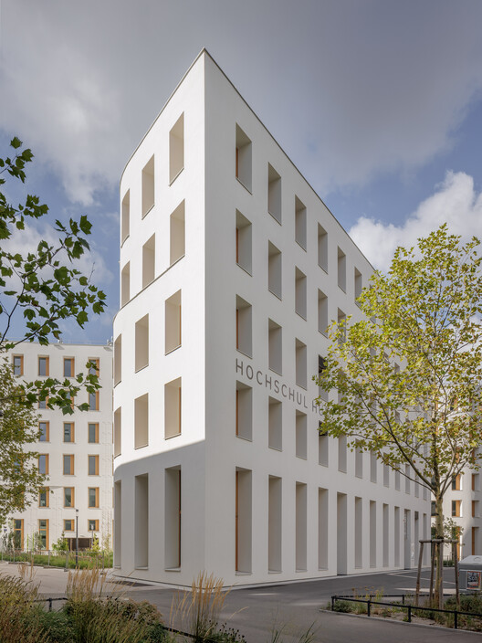2226 Robin Seestadt Office Building / Baumschlager Eberle Architekten - Exterior Photography