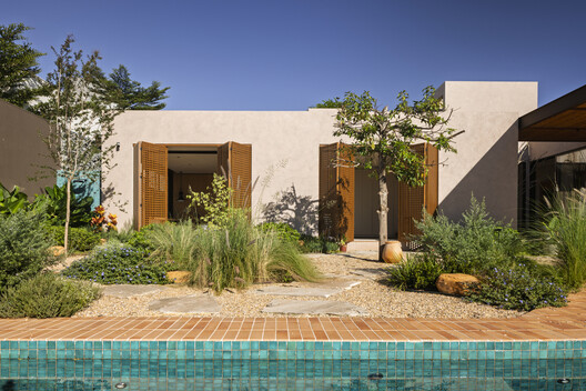 Avocado Tree House / Dayala e Rafael arquitetos associados Avocado Tree House / Dayala e Rafael arquitetos associados - Exterior Photography, Garden