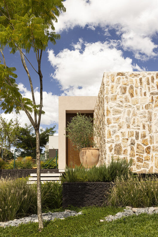 Avocado Tree House / Dayala e Rafael arquitetos associados Avocado Tree House / Dayala e Rafael arquitetos associados - Image 14 of 29