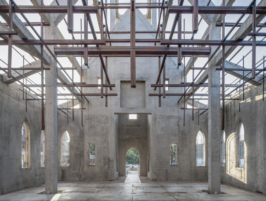 The Architecture of Mold: What Buildings Cannot Control The Architecture of Mold: What Buildings Cannot Control - Image 14 of 22