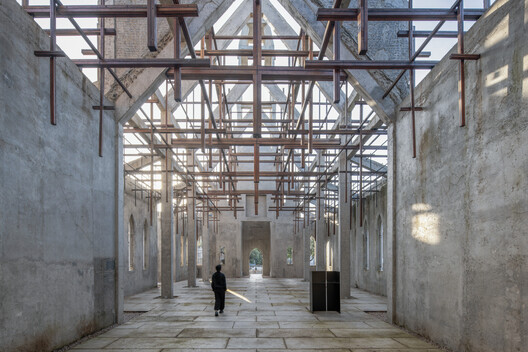 The Architecture of Mold: What Buildings Cannot Control The Architecture of Mold: What Buildings Cannot Control - Image 15 of 22