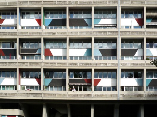 The Architecture of Mold: What Buildings Cannot Control The Architecture of Mold: What Buildings Cannot Control - Image 16 of 22