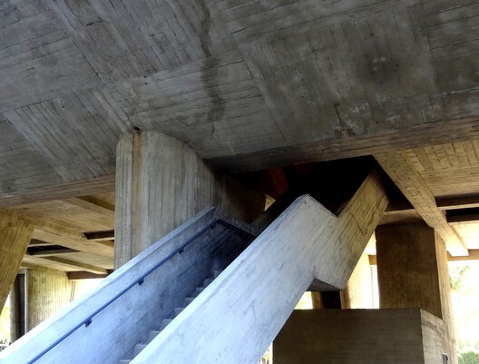 The Architecture of Mold: What Buildings Cannot Control The Architecture of Mold: What Buildings Cannot Control - Image 18 of 22