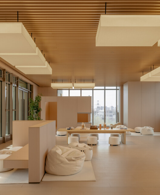 Beijing Foresky Community Center / PLAT ASIA - Interior Photography, Wood, Chair