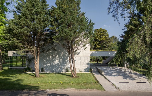 Casa VVS / MCL Studio Casa VVS / MCL Studio - Fotografía exterior, Jardín, Concreto