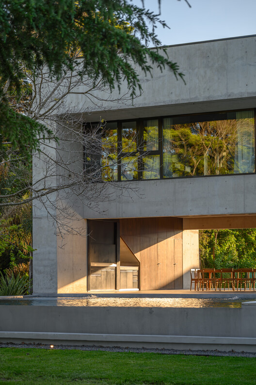 Casa VVS / MCL Studio Casa VVS / MCL Studio - Fotografía exterior, Concreto