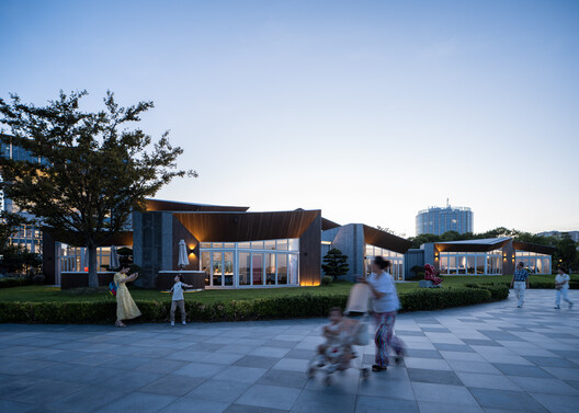 Clustered Rocks Court & Floating Leaf Pavilion / Atelier Z+ Clustered Rocks Court & Floating Leaf Pavilion / Atelier Z+ - Exterior Photography