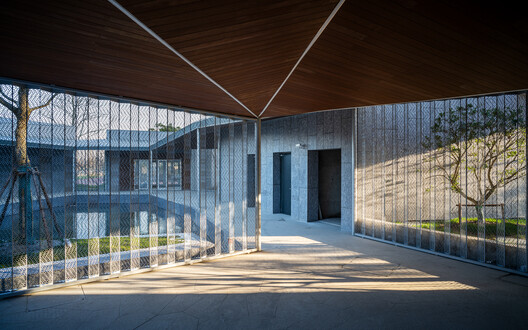 Clustered Rocks Court & Floating Leaf Pavilion / Atelier Z+ Clustered Rocks Court & Floating Leaf Pavilion / Atelier Z+ - Image 17 of 48