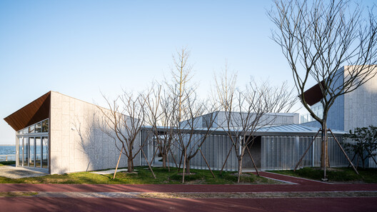 Clustered Rocks Court & Floating Leaf Pavilion / Atelier Z+ Clustered Rocks Court & Floating Leaf Pavilion / Atelier Z+ - Image 15 of 48
