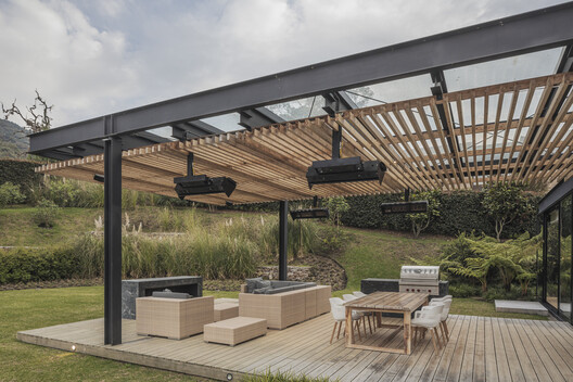 Steel House / Alto Arquitectura Steel House / Alto Arquitectura - Exterior Photography, Wood, Beam, Garden, Patio, Deck