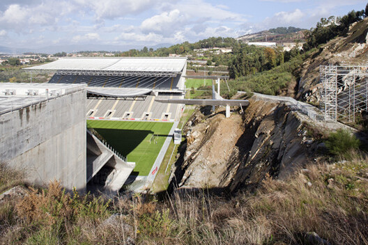 From Quarry to Countertop: Tracing the Origins of Natural Stone in Architecture - Image 19 of 19