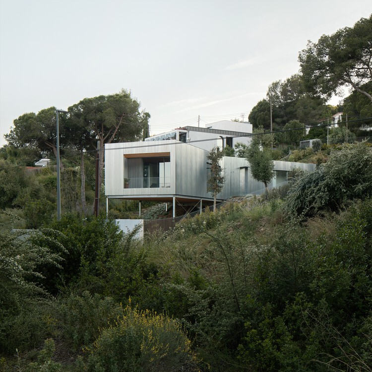 Casa 144° / Jaime Prous Arquitectos - Foto 6 de 25