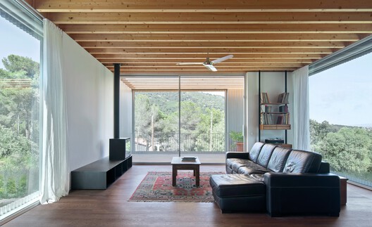 Casa 144º / Jaime Prous Architects Casa 144º / Jaime Prous Architects - Interior Photography, Living Room, Wood, Chair, Glass
