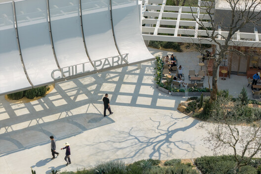 China Resources Wuhan Optics Valley Runjing Park Commercial Renewal / Dachuan Design + WTD Weitu Design - Exterior Photography, Garden