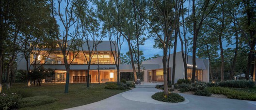 China Resources Wuhan Optics Valley Runjing Park Commercial Renewal / Dachuan Design + WTD Weitu Design - Image 37 of 53