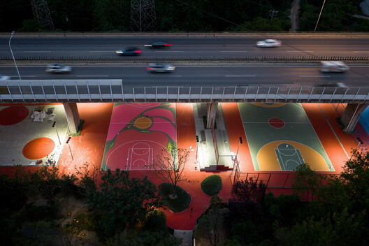 China Resources Wuhan Optics Valley Runjing Park Commercial Renewal / Dachuan Design + WTD Weitu Design - Image 18 of 53