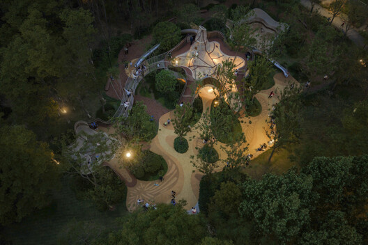 China Resources Wuhan Optics Valley Runjing Park Commercial Renewal / Dachuan Design + WTD Weitu Design - Image 16 of 53