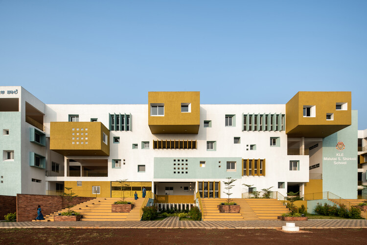 KLE School, Sankeshwar  / Shreyas Patil Architects - Exterior Photography, Schools 