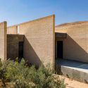 B-Neshat Villa / Chenin Studio - Houses