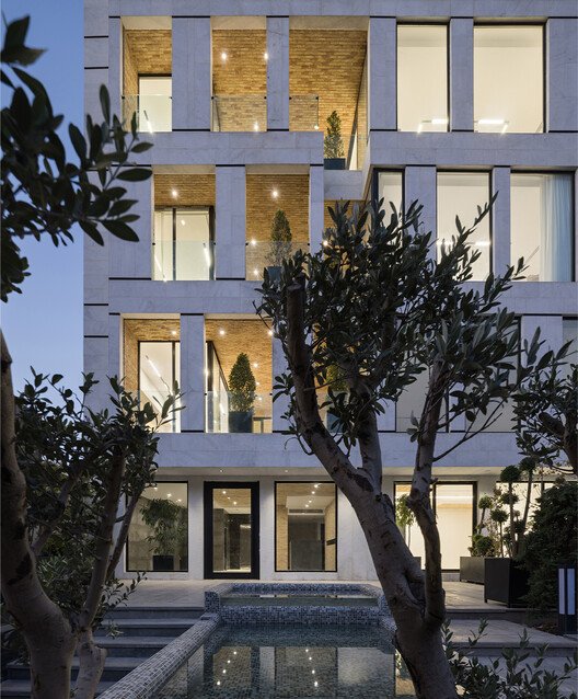 Bahār Residential Building / DIM Architecture Studio Bahār Residential Building / DIM Architecture Studio - Exterior Photography