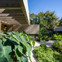 Casa Leloir / Besonias Almeida Arquitectos - Fotografía exterior, Casas, Jardín