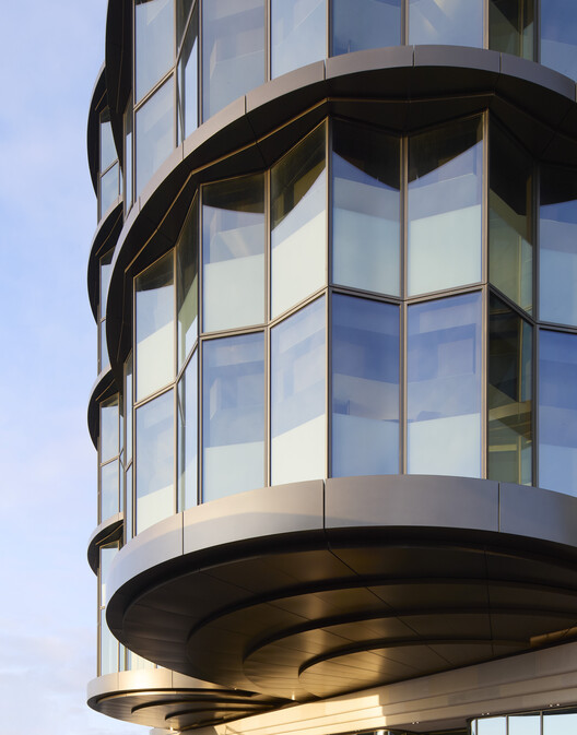 Heatherwick Studio and SPPARC Unveil First Phase of Olympia's Transformation in West London Heatherwick Studio and SPPARC Unveil First Phase of Olympia's Transformation in West London - Image 7 of 12