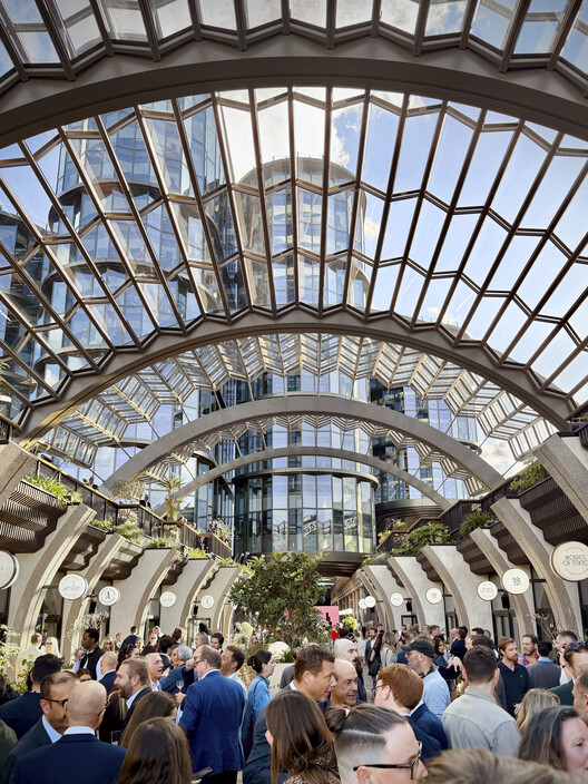 Heatherwick Studio and SPPARC Unveil First Phase of Olympia's Transformation in West London Heatherwick Studio and SPPARC Unveil First Phase of Olympia's Transformation in West London - Image 11 of 12